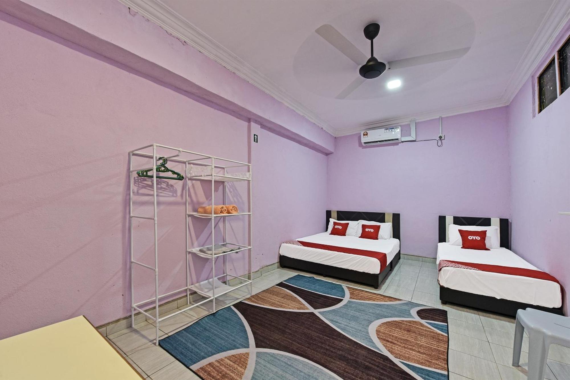 Oyo 90551 Zn Mix Homestay & Roomstay Kampung Raja Exterior photo