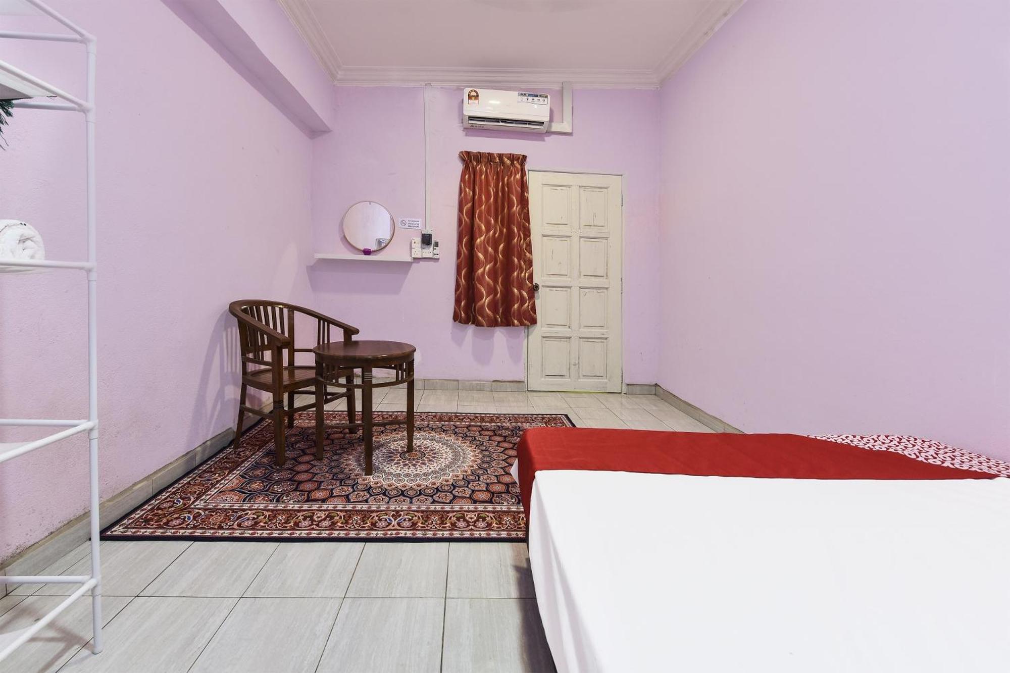 Oyo 90551 Zn Mix Homestay & Roomstay Kampung Raja Exterior photo