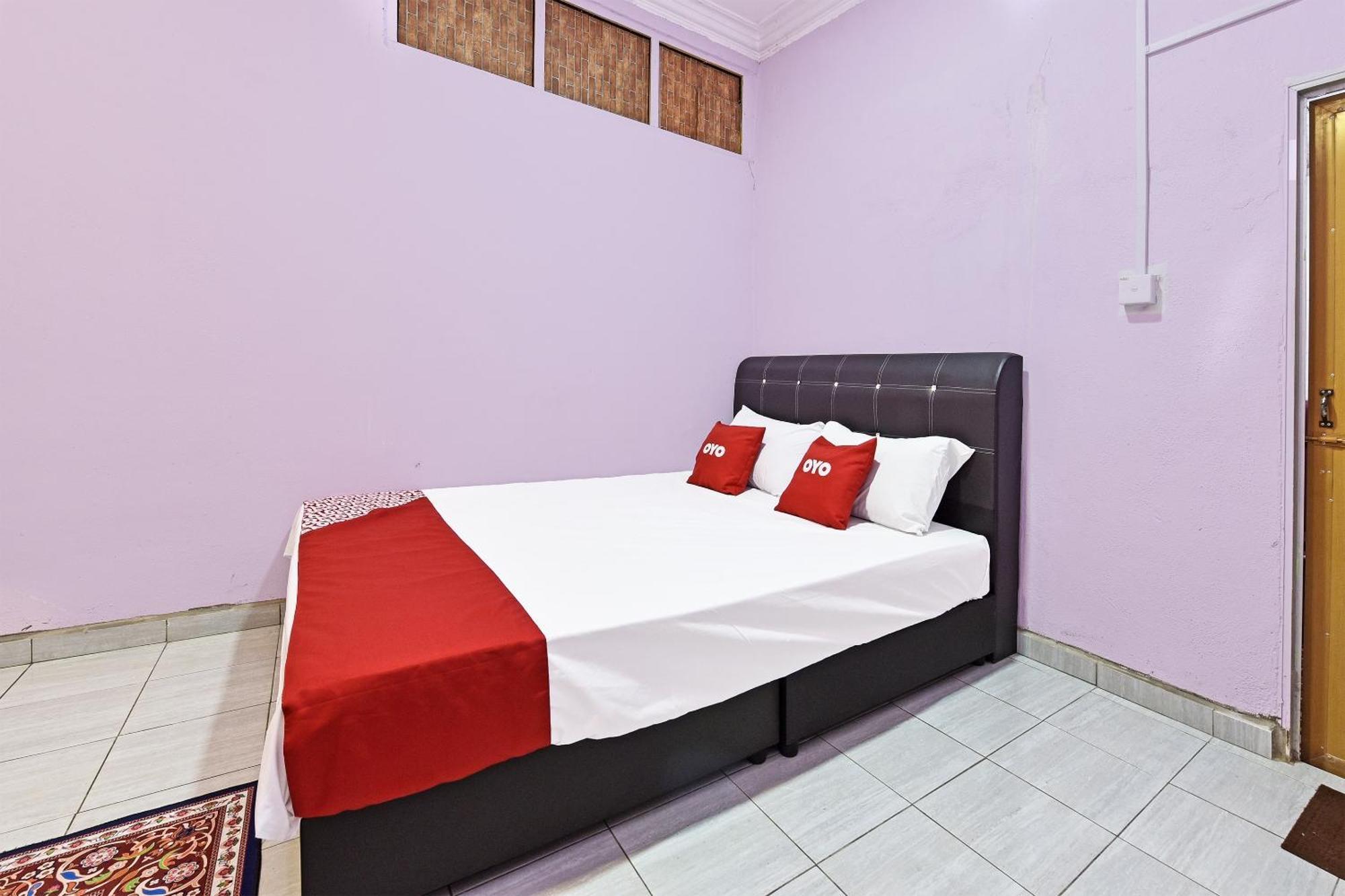 Oyo 90551 Zn Mix Homestay & Roomstay Kampung Raja Exterior photo