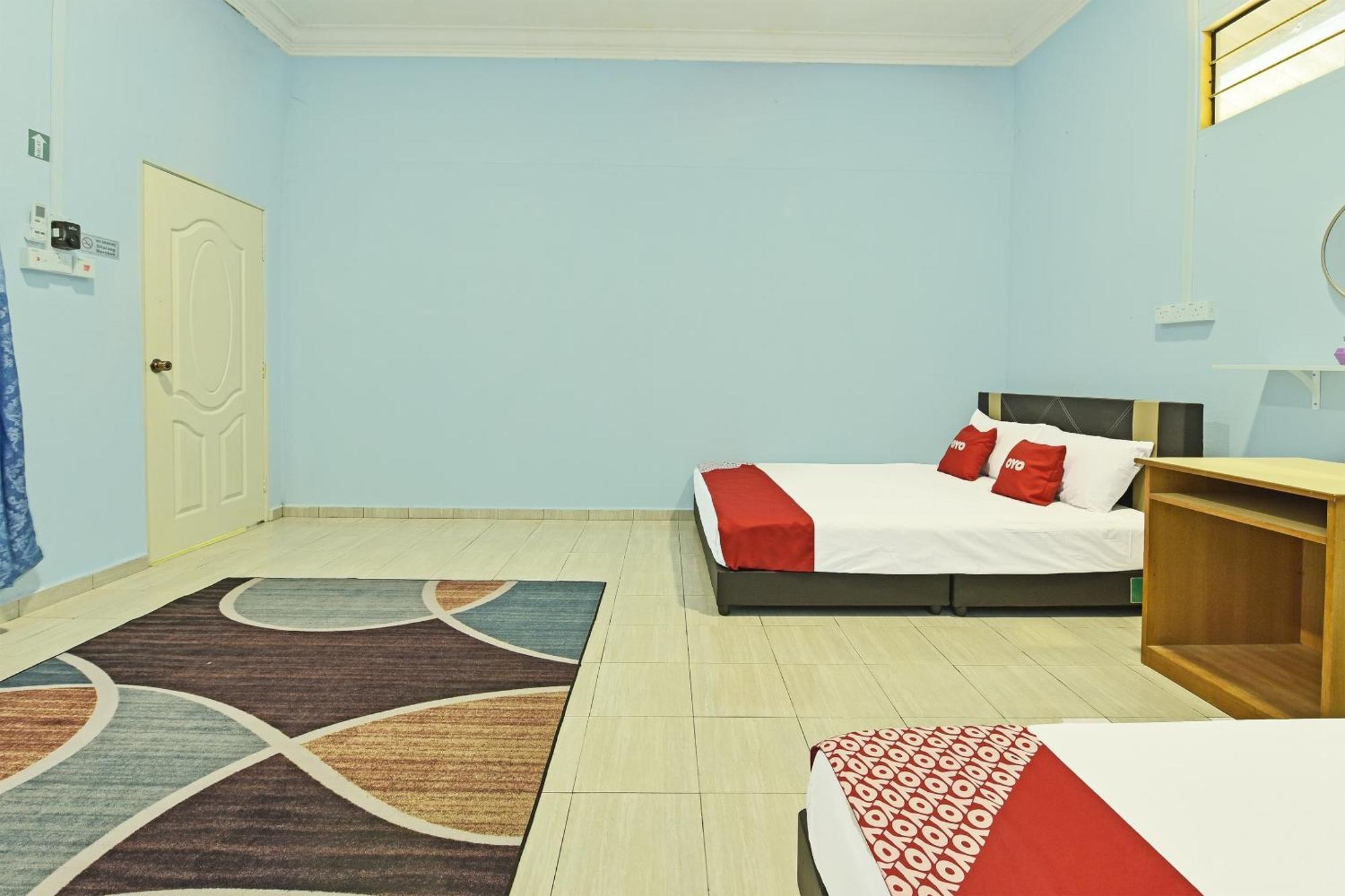 Oyo 90551 Zn Mix Homestay & Roomstay Kampung Raja Exterior photo