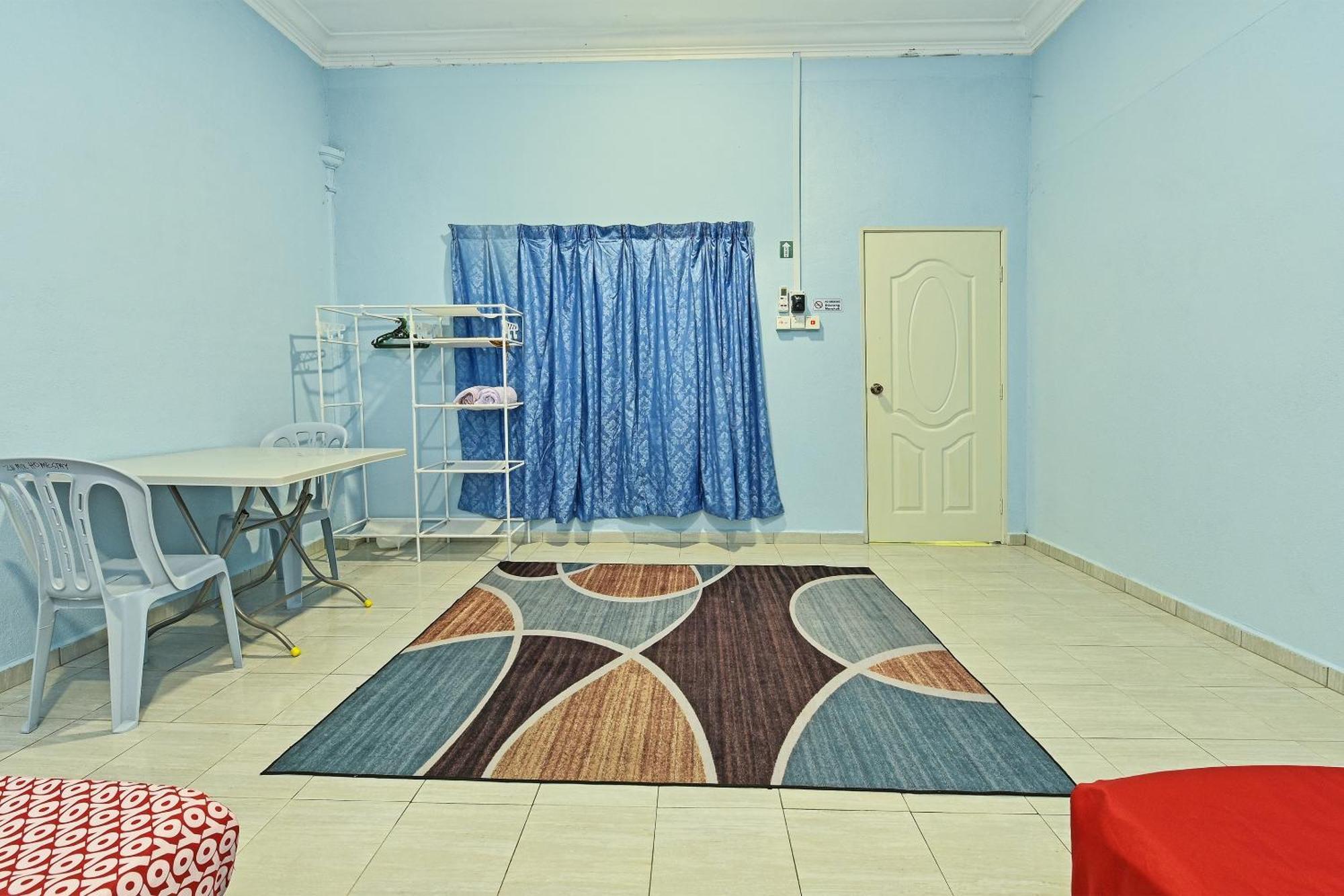 Oyo 90551 Zn Mix Homestay & Roomstay Kampung Raja Exterior photo