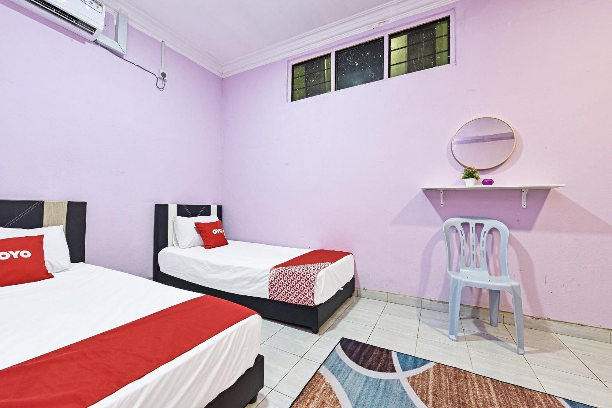 Oyo 90551 Zn Mix Homestay & Roomstay Kampung Raja Exterior photo